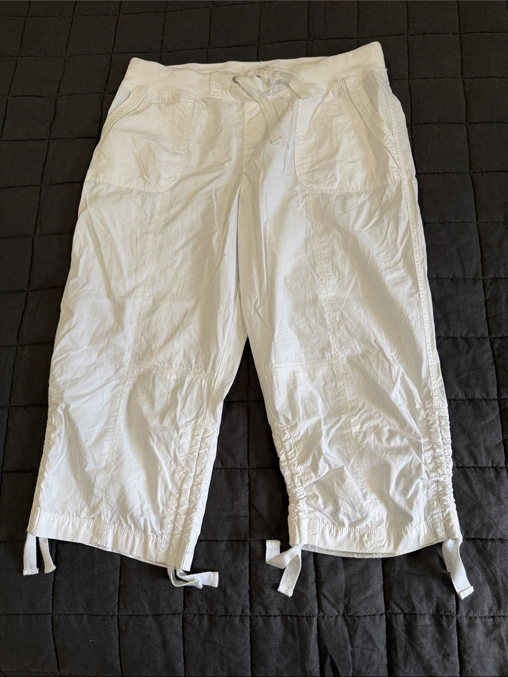 NWT Calvin Klein Performance White Drawstring Capri Pants